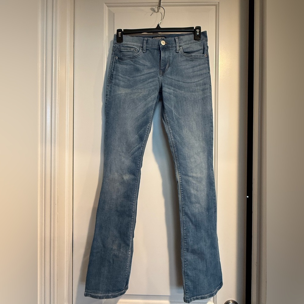 Like New: EXPRESS Ultimate Stretch Barely Boot Jeans